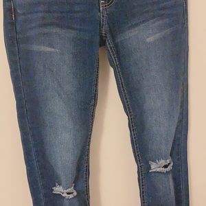 Goodnight Macaroon Distressed Denim Jeans